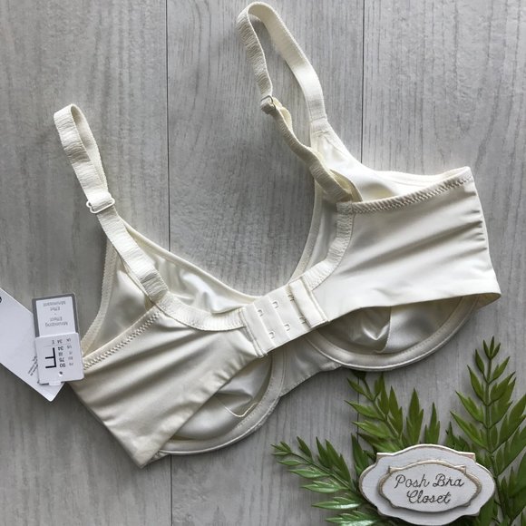 Chantelle Intimates & Sleepwear Chantelle Orangerie Minimizer Bra